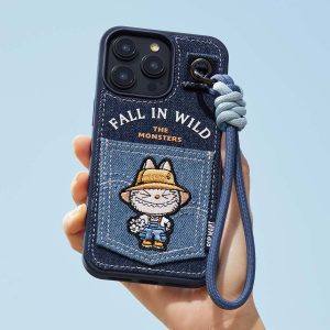 Coque Labubu Fall In Wild avec Lanière | iPhone 14 Pro Max & 15 Pro Max