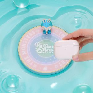 Chargeur Sans Fil Labubu | Série Big Into Energy | Accessoire Tech & Design