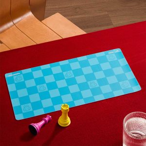 Tapis de Bureau XL Labubu Let’s Checkmate – 80 × 40 cm