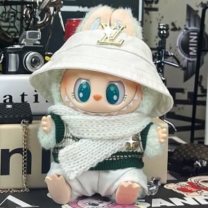Labubu Hiver Blanc – Look Louis Vuitton Neig