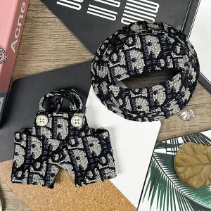 Ensemble Texturé Noir et Ivoire pour Labubu Style Artisanal Chic