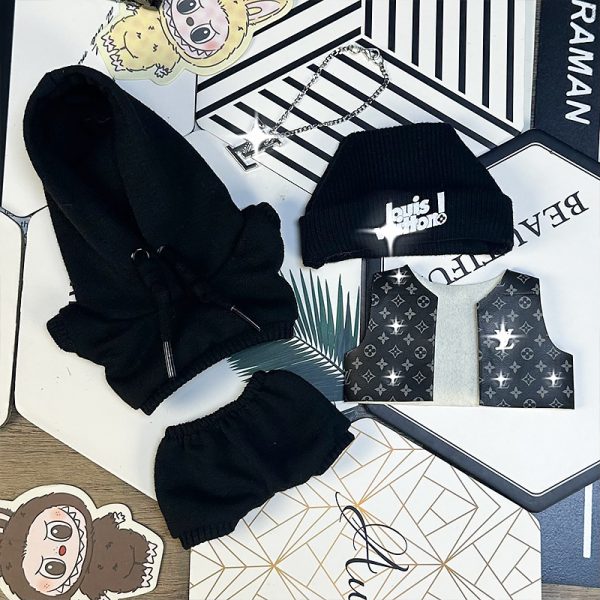 Ensemble Streetwear Noir pour Labubu Look Urbain et Charismatique