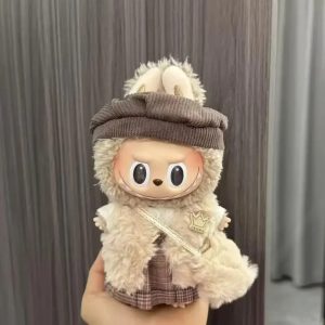 Costume Manteau d’Hiver Royal pour Figurine Labubu – Édition Jupe à Carreaux & Couronne