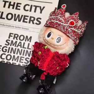 Costume Couronne Royale pour Figurine Labubu – Édition Roses Rubis