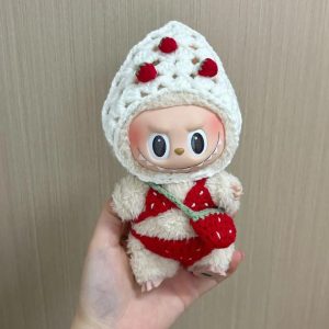 Labubu Printemps en Salopette Rose Modèle avec Chapeau à Oreilles de Lapin