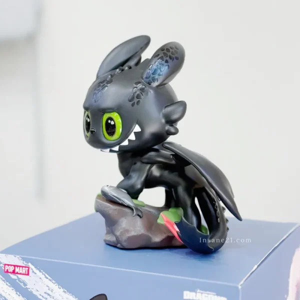 Figurine de Collection Krokmou – Dragon Noir Kawaii de Dragons – Image 3