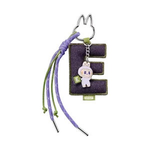 Pendentif Lettre “E” Labubu – Pin for Love Series