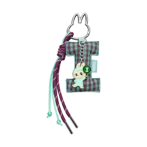 Pendentif Lettre “I” Labubu – Pin for Love Series