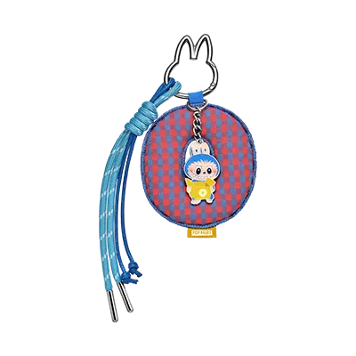 Pendentif Lettre “O” Labubu – Pin for Love Series