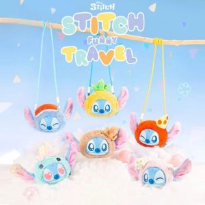 Stitch Funny Travel – Sac Bandoulière Peluche en Blind Box | Collection Mini Sacs Surprises (6 Modèles)