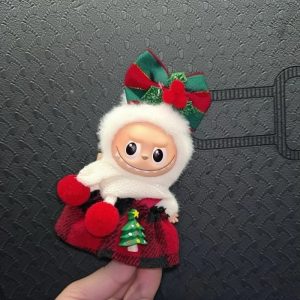 Labubu Tenues de Noël 17 cm – Collection 7 Costumes Festifs (Poupée Non Incluse)