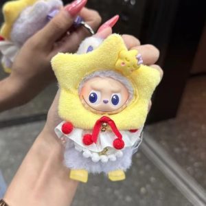 Labubu Costume Noël 17 cm – Tenue Sapin & Tenue Étoile en Peluche