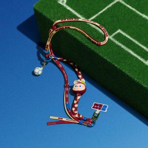 Labubu FIFA Long Lanyard Blind Box – Tour de Cou Collector The Monsters
