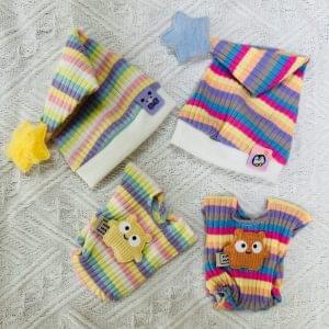 Tenue Pyjama Labubu 17 cm – Ensemble “Rainbow Star” Pastel à Rayures avec Bonnet et Étoile en Peluche (2 Variations)