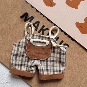 Tenue Labubu 17 cm – Ensemble “Retro Photographer” avec Béret Tricoté, Bretelles à Carreaux, Chaussures & Mini Caméra