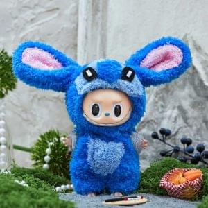 Labubu × Stitch – Tenue Peluche Bleue Fluffy pour Poupée 17 cm